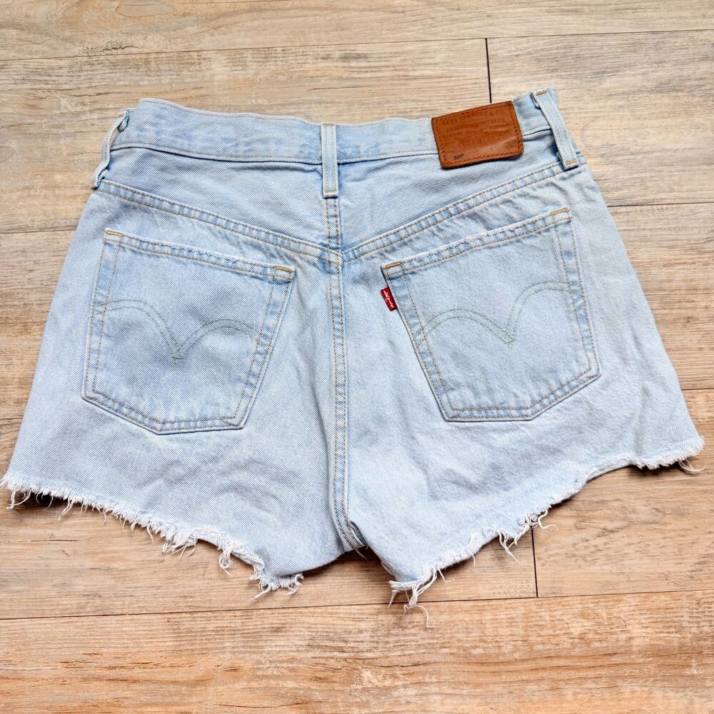 Levi's 501 Cutoff Shorts Light Wash Denim Raw Hem Distressed Jean Shorts 28 29